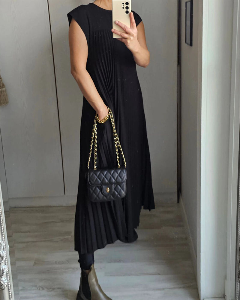 Women's Flowy Pleated Maxi Dress
