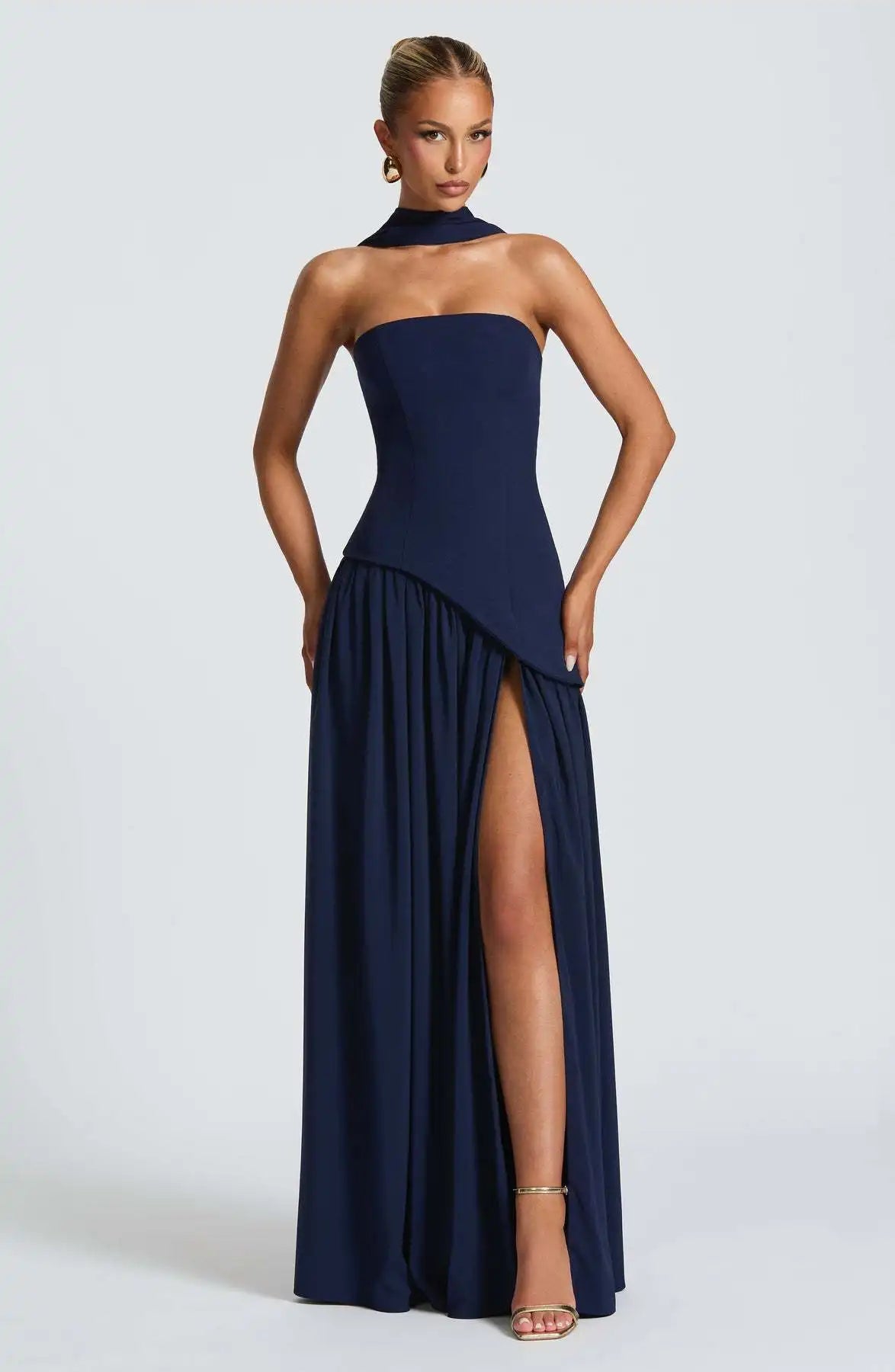 Lunelle | Lace Tube Backless A-Line Maxi Dress