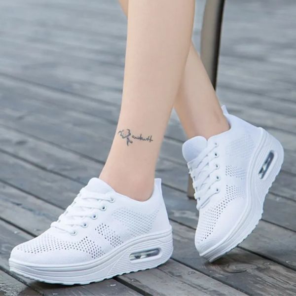 Winona Women's Air-Cushion Everyday Sneakers product view