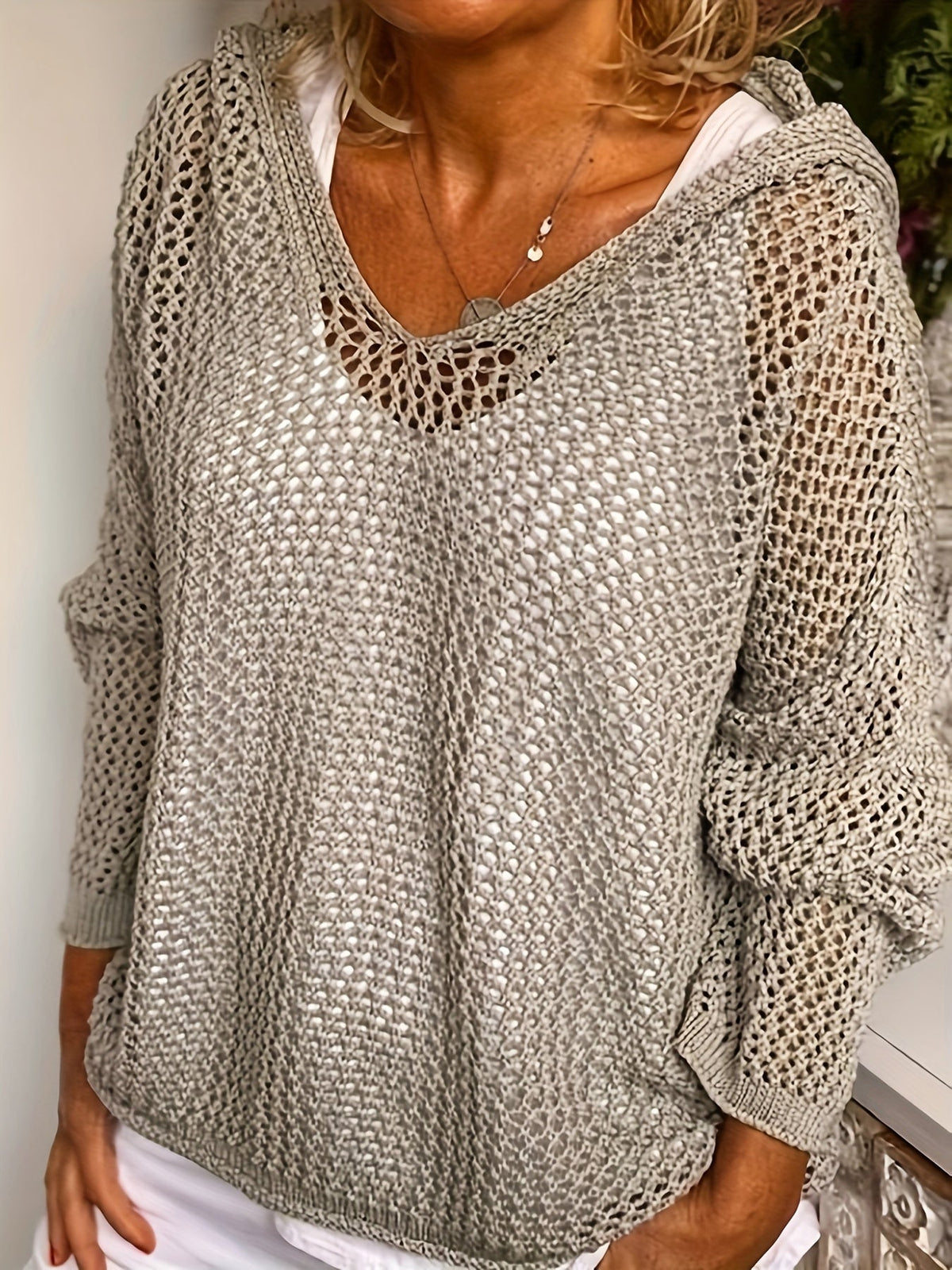 Valentina hooded sweater lifestyle - Grey
