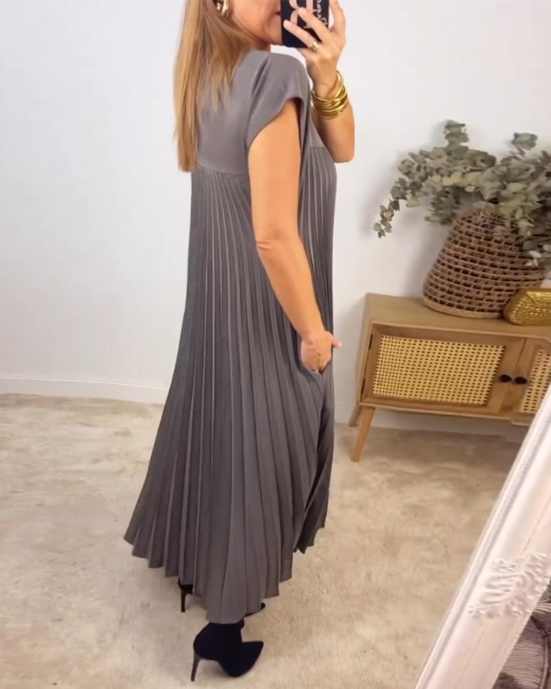 Women's Flowy Pleated Maxi Dress