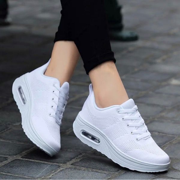 Winona Women's Air-Cushion Everyday Sneakers product view