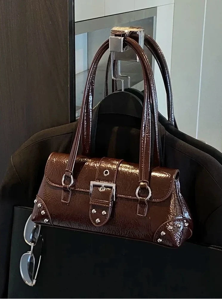 Women’s east-west shoulder bag