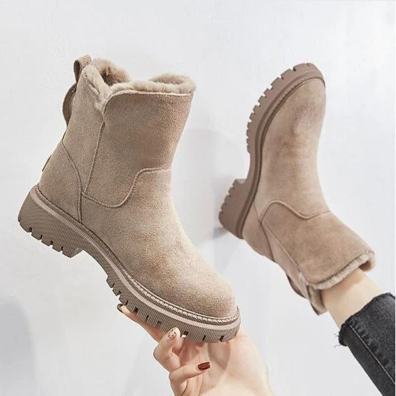 Taylor | Women's Lug-Sole Winter Boots with Cuffed Ankle